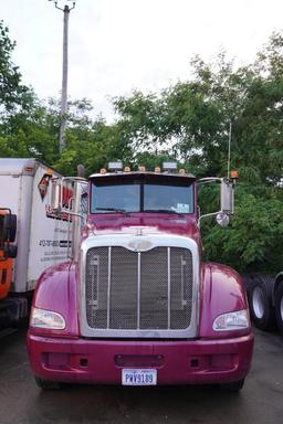 2012 Peterbilt Semi Truck