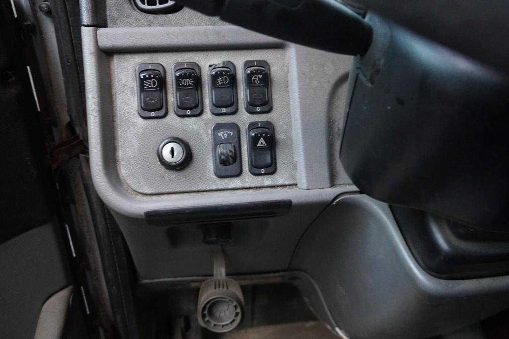 2012 Peterbilt Semi Truck