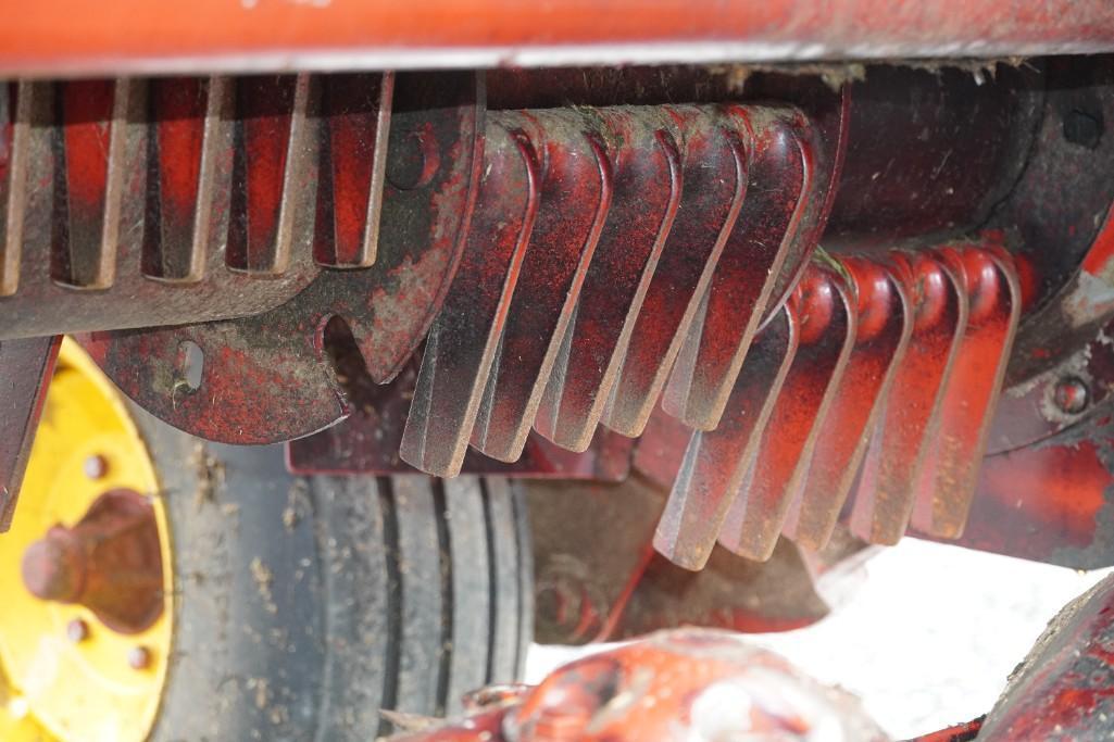 2021 New Holland 210 Discbine