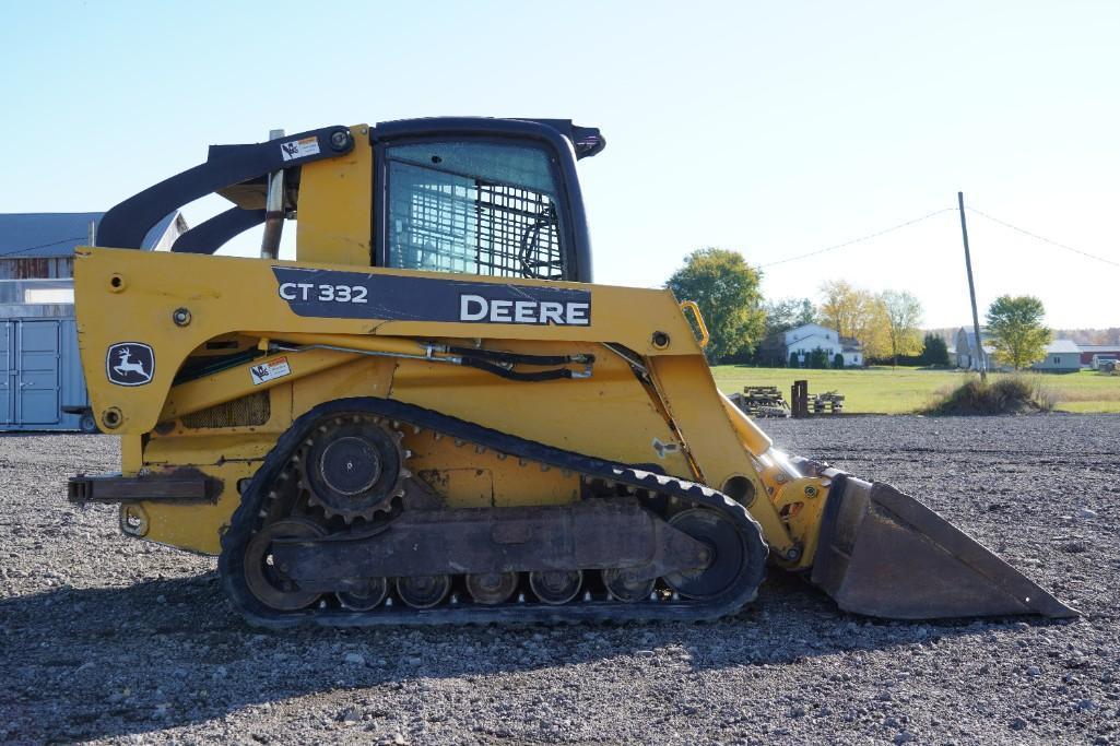 2010 John Deere CT 332 Skid Steer