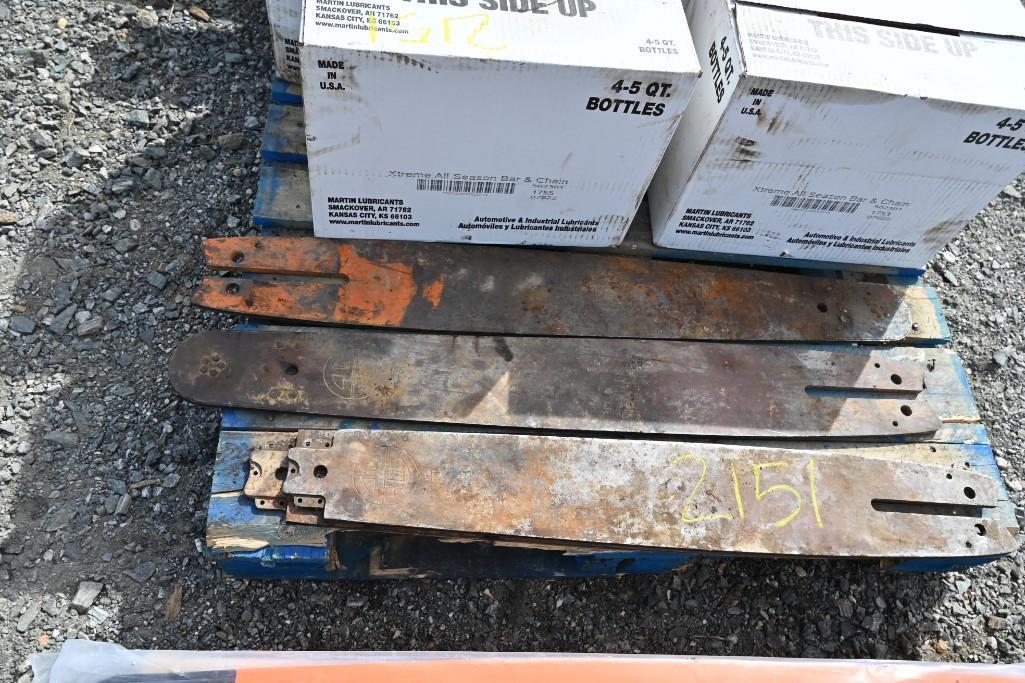 Bucksaw Bars and Bar + Chain Oil*