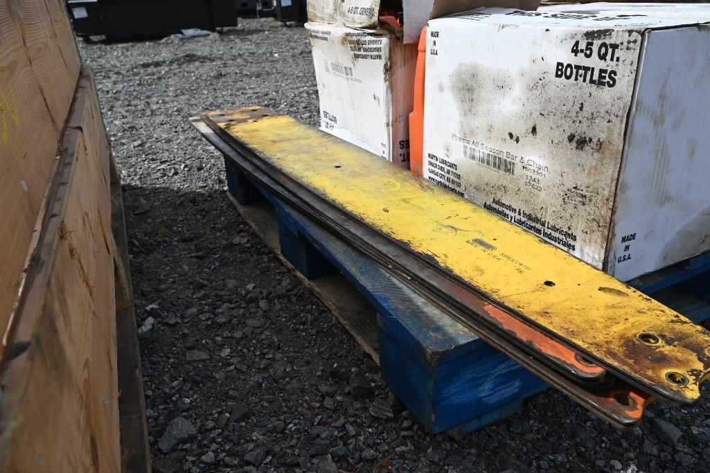 Bucksaw Bars and Bar + Chain Oil*