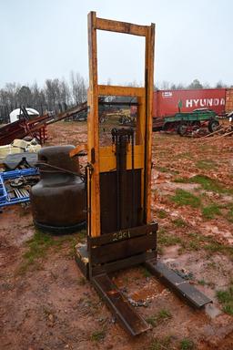 Big Joe Electric Forklift*