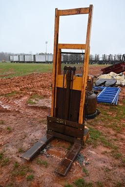 Big Joe Electric Forklift*