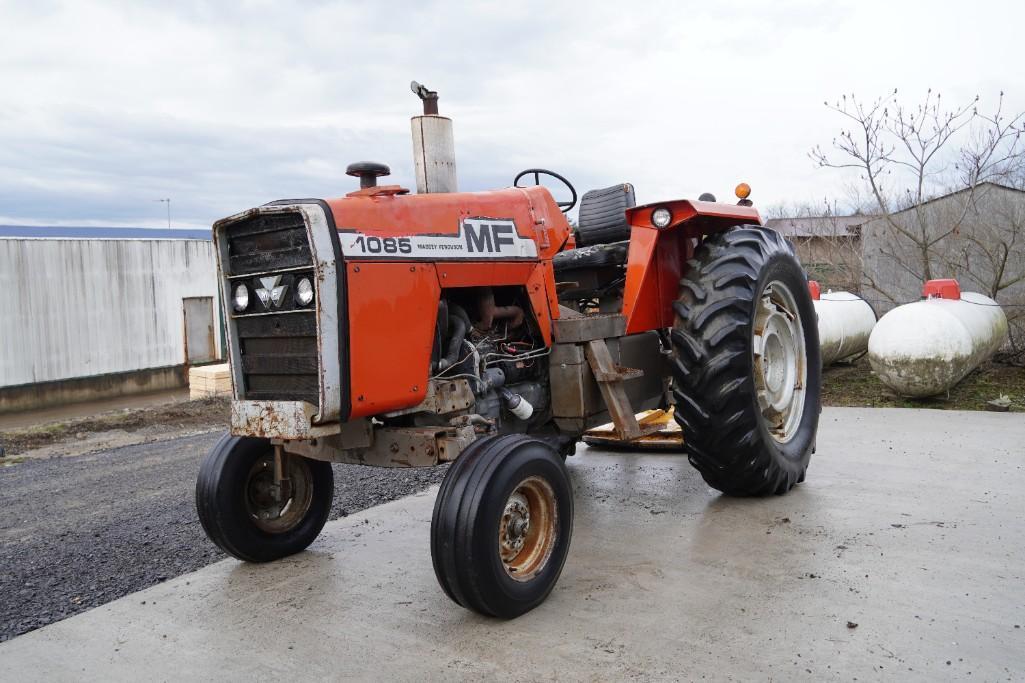 Massey Ferguson 1085 Tractor