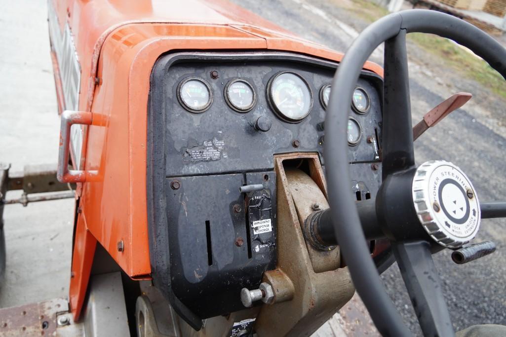 Massey Ferguson 1085 Tractor