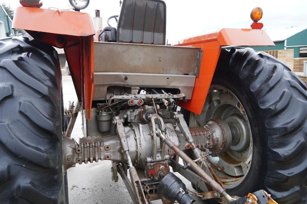 Massey Ferguson 1085 Tractor