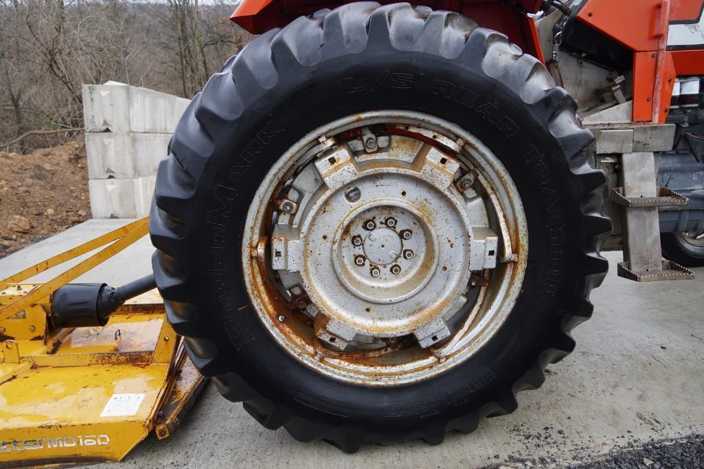 Massey Ferguson 1085 Tractor