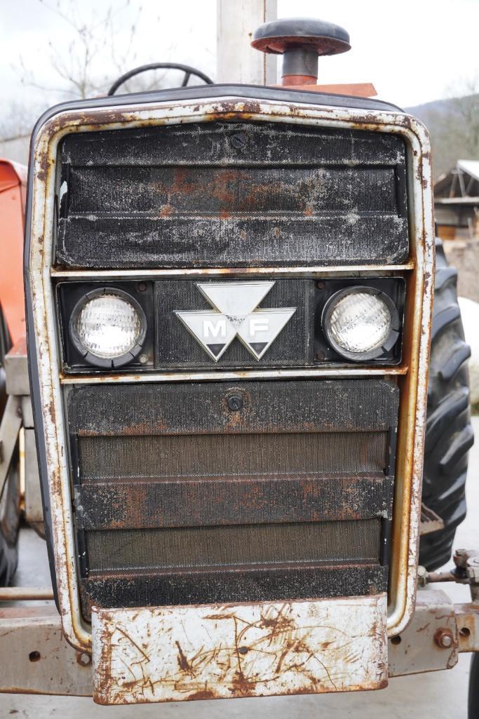 Massey Ferguson 1085 Tractor