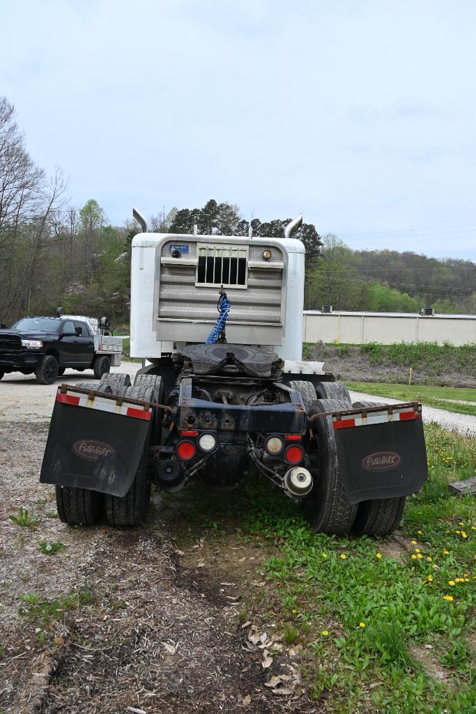 2019 Peterbilt 389 Truck