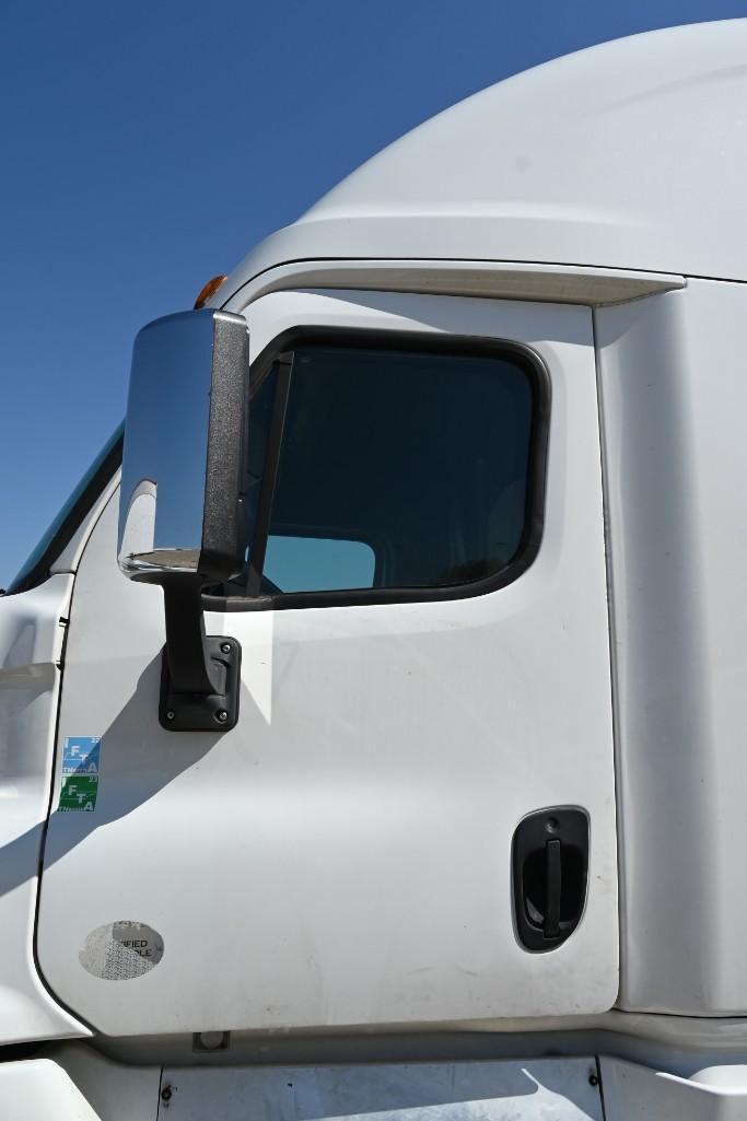 2016 Freightliner Cascadia 125 Truck