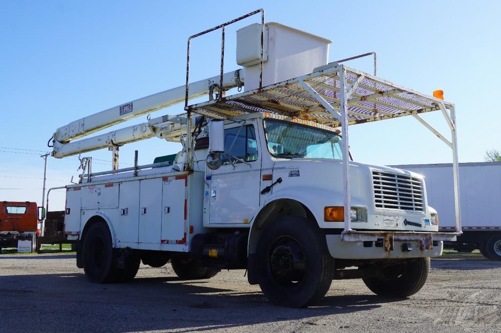 2001 International 4700 Series Bucket Truck