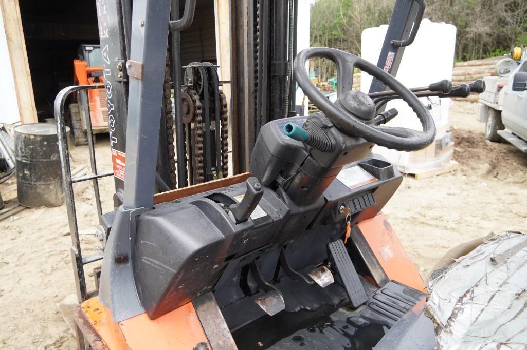 Toyota 7FGU32 Forklift