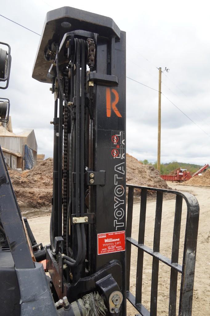 Toyota 7FGU32 Forklift