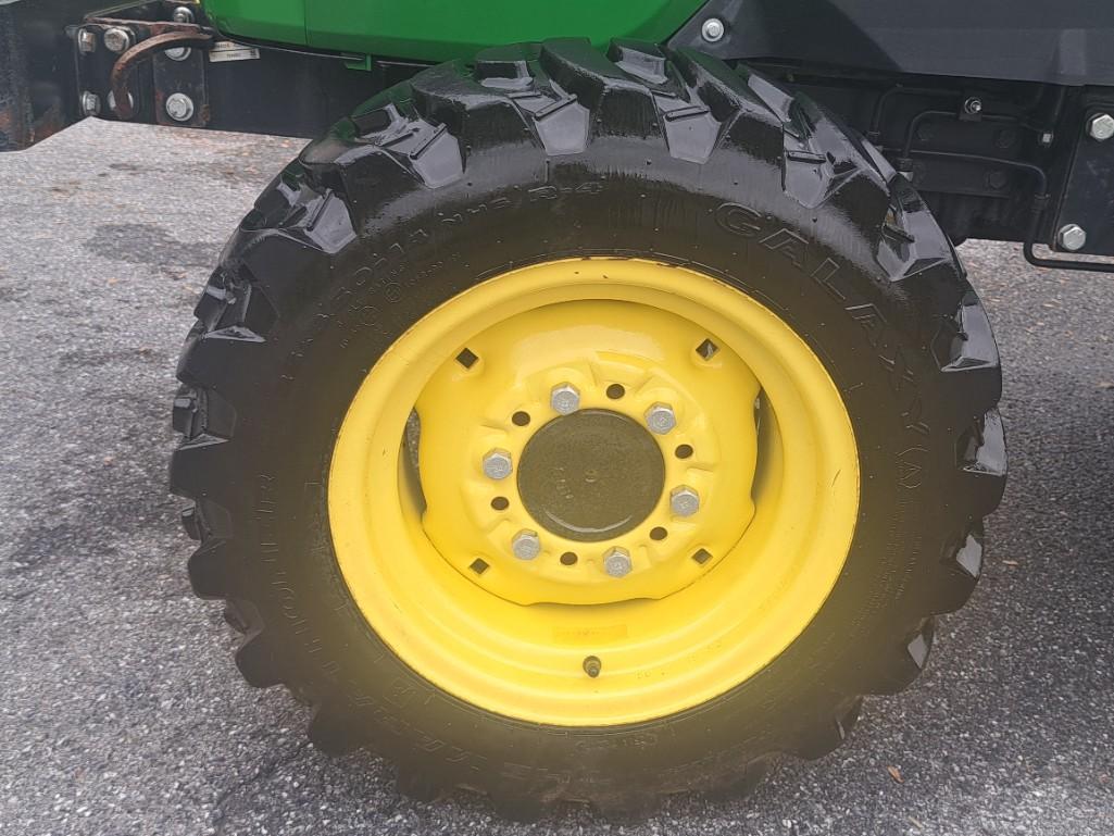 2019 John Deere 3032E Tractor*