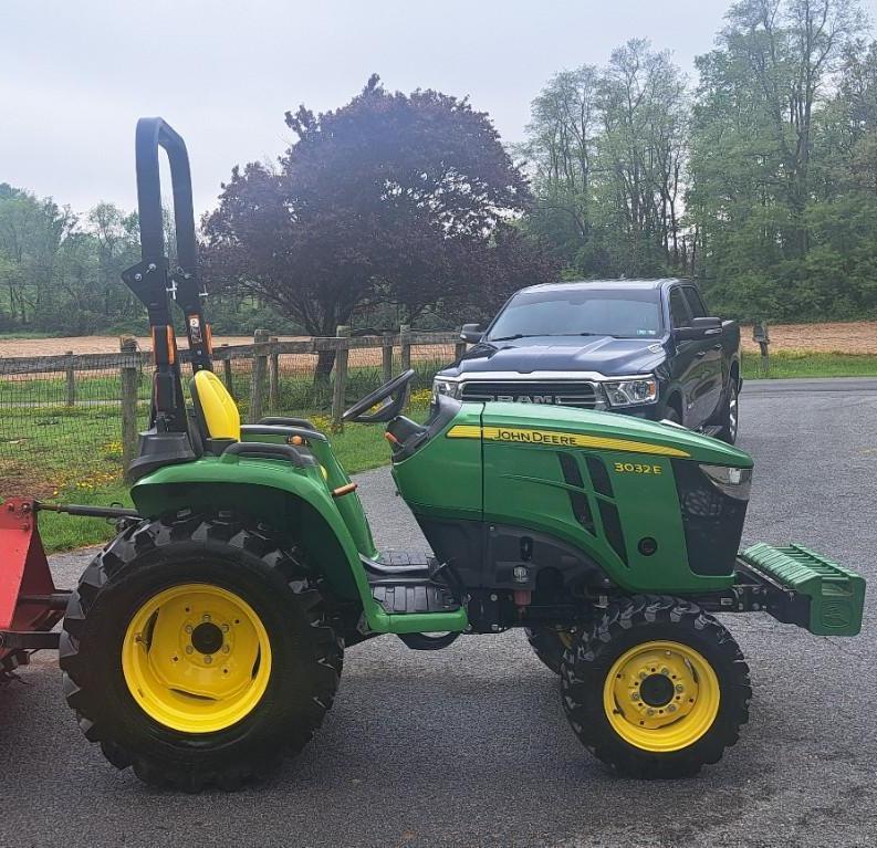 2019 John Deere 3032E Tractor*