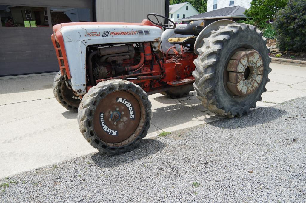 Ford 801 Powermaster Tractor