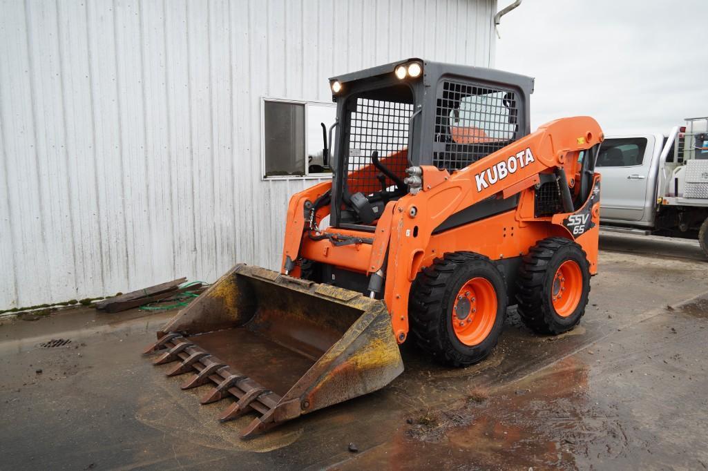 2016 Kubota SSV65 Skid Steer