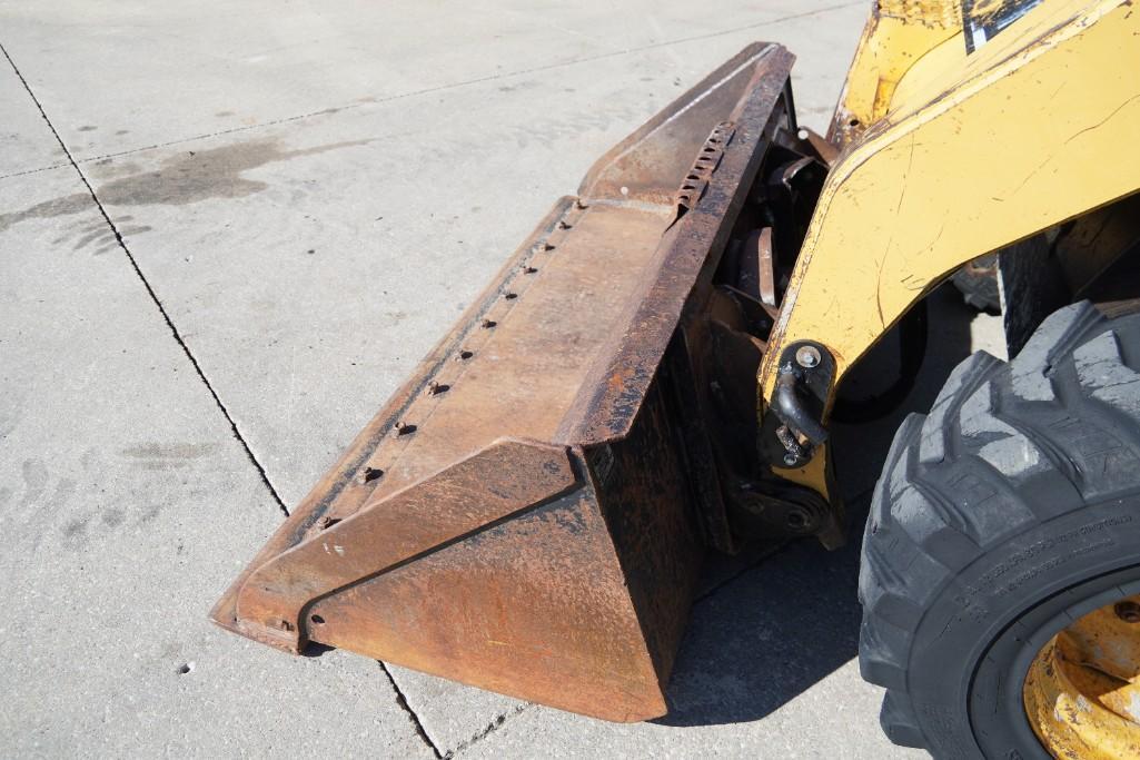 2004 Cat 262B Skid Steer