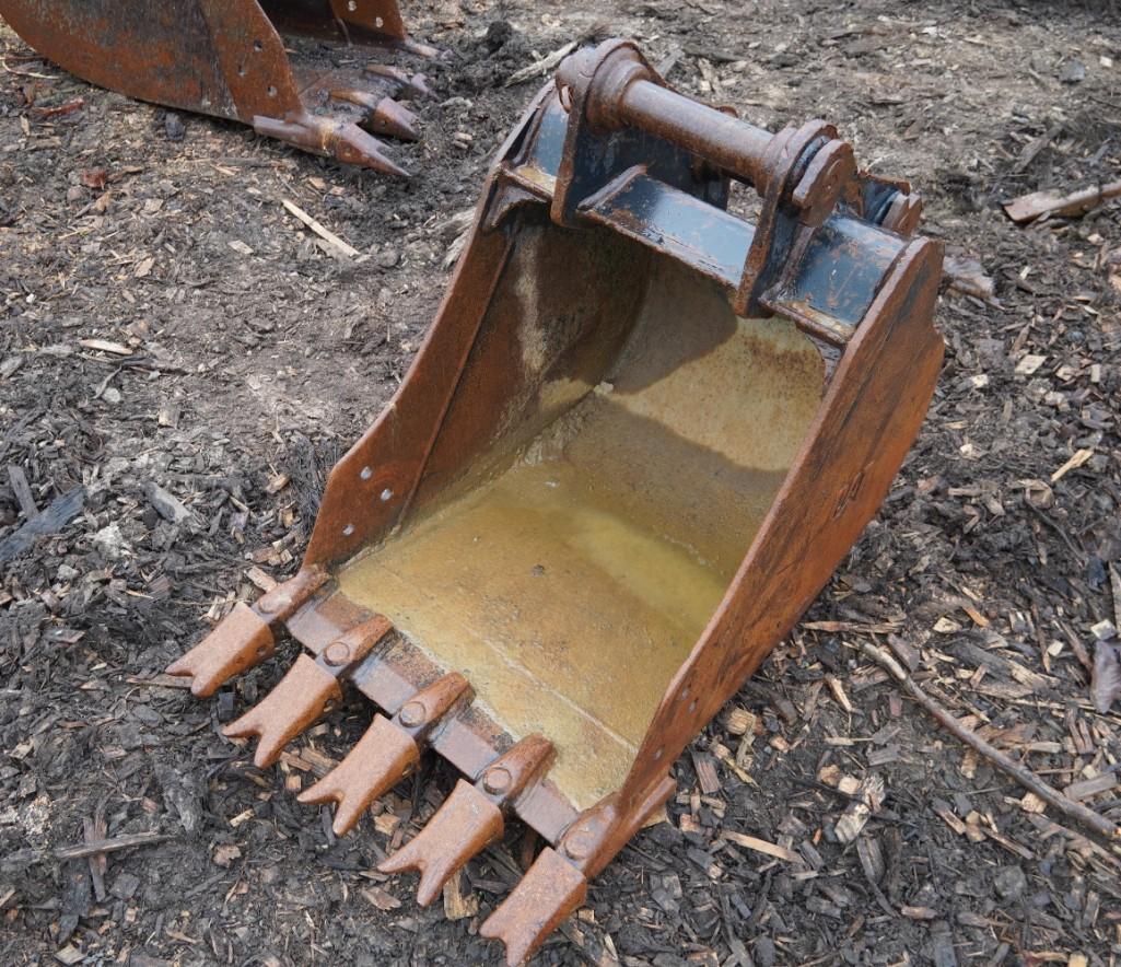 Cat Mini Excavator Bucket*