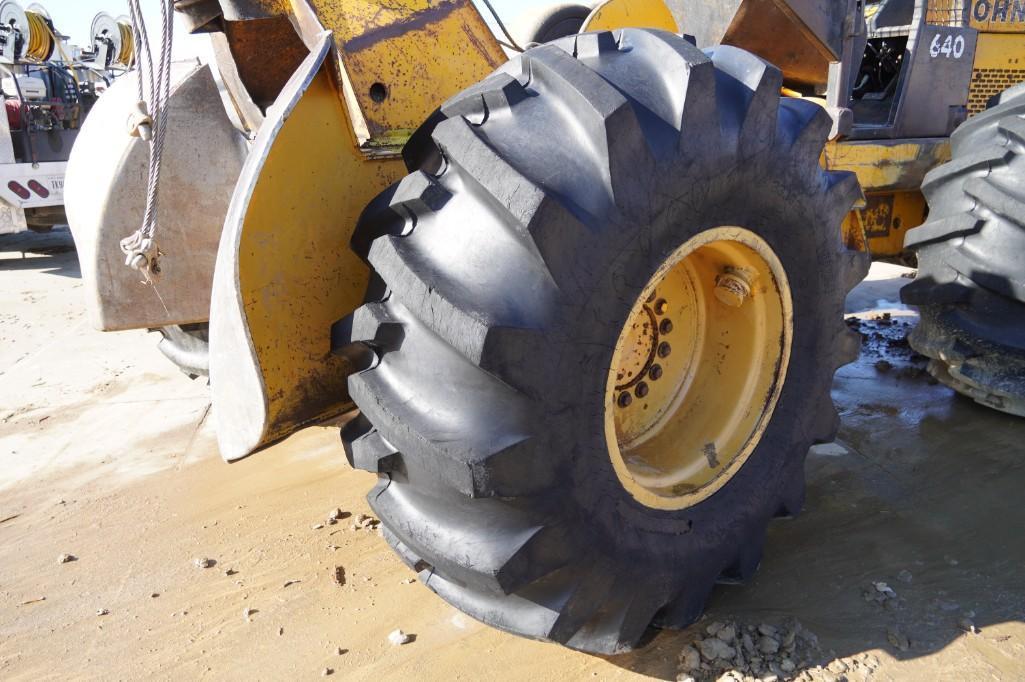 John Deere 640 Skidder