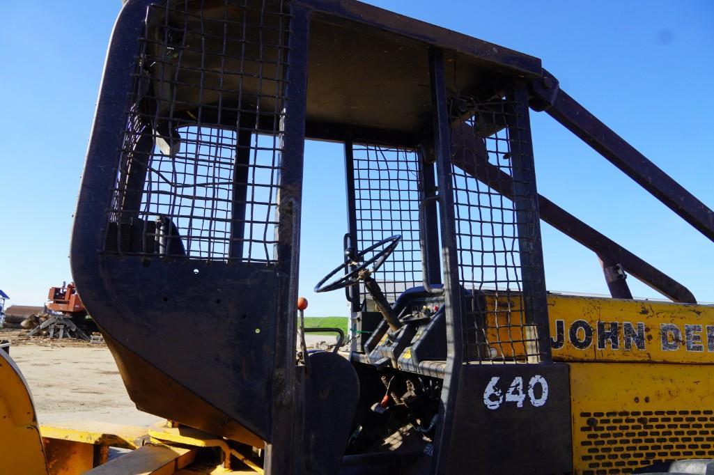 John Deere 640 Skidder