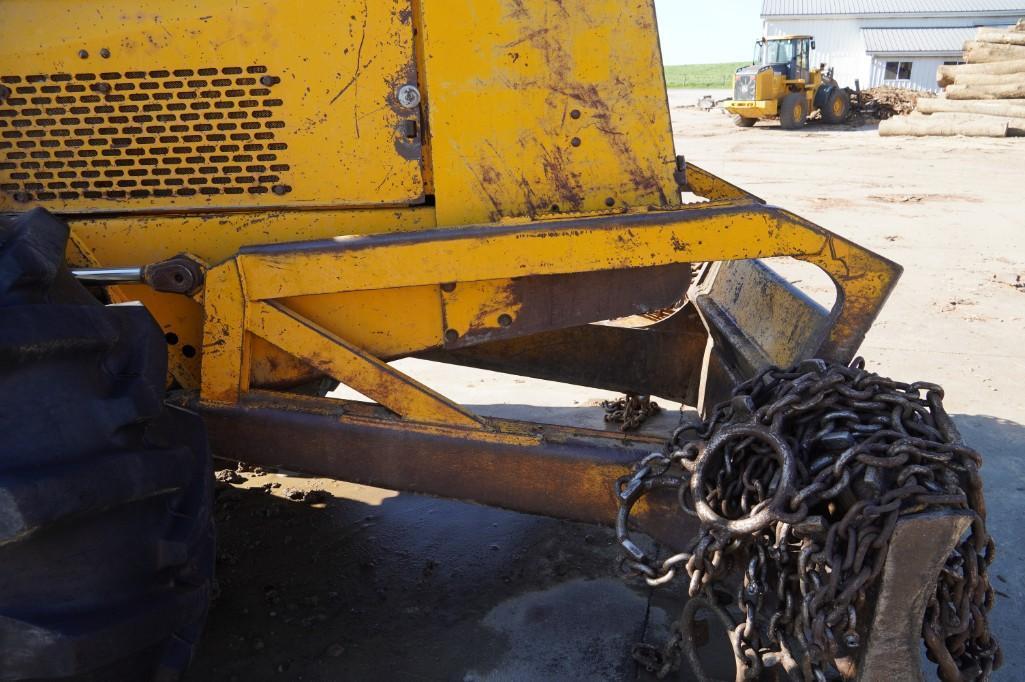 John Deere 640 Skidder