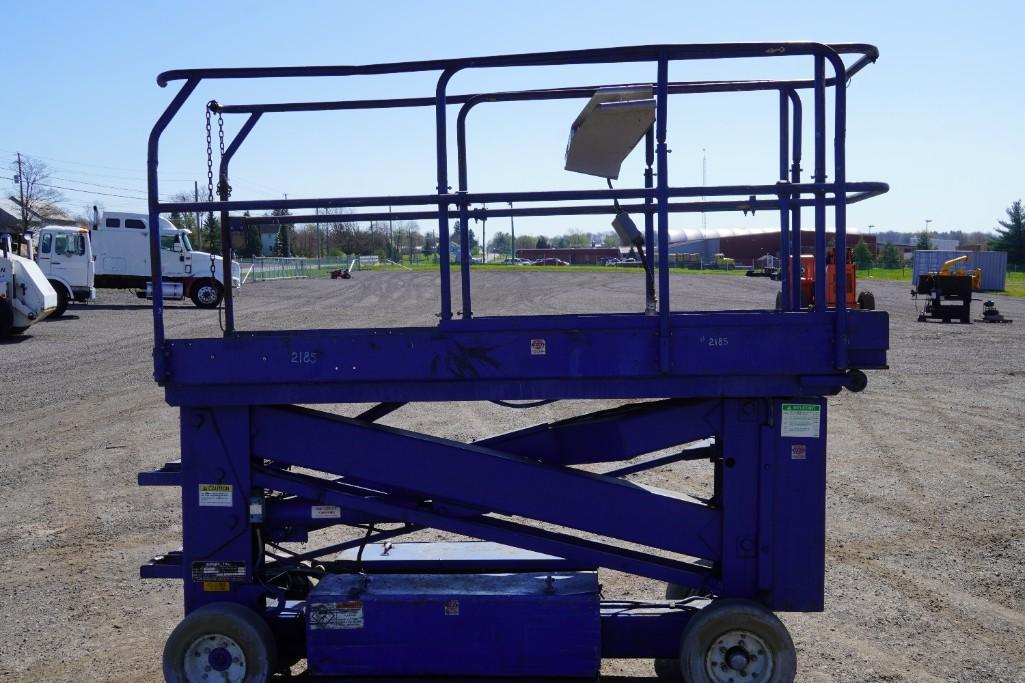 Upright Scissor Lift