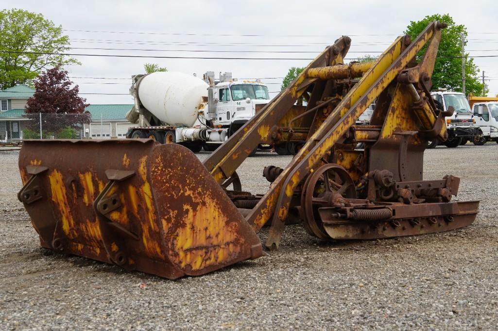 John Deere 90 Loader Frame