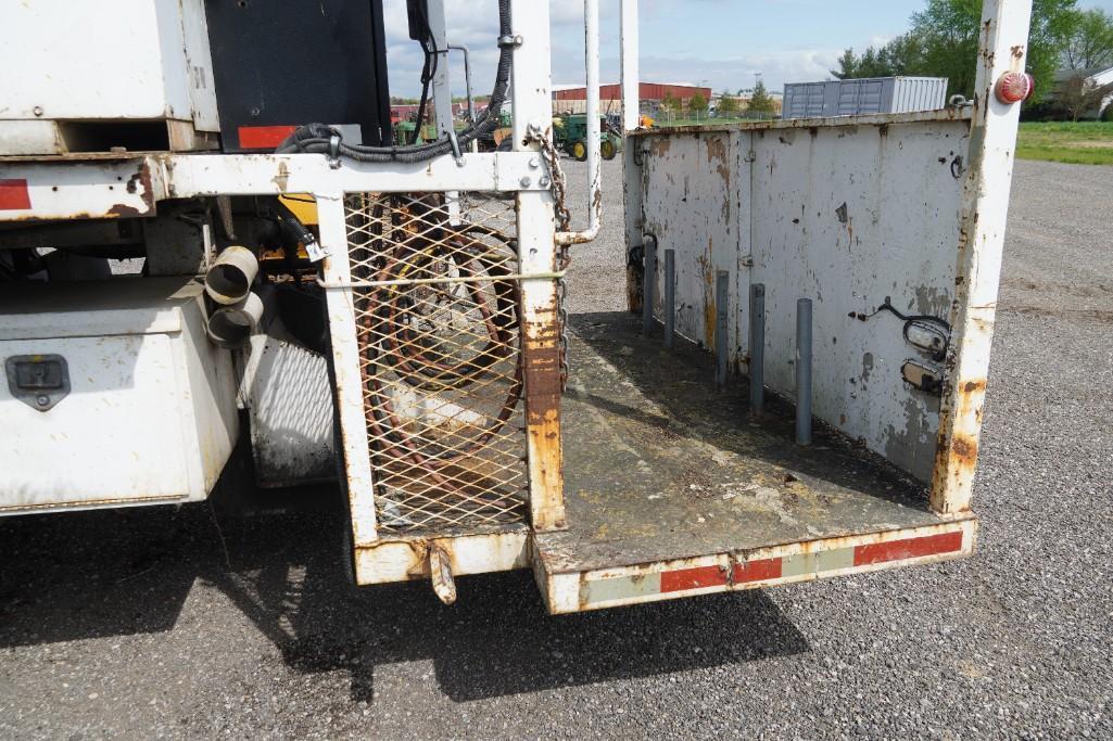 1990 GMC W6000 Line Painting Truck