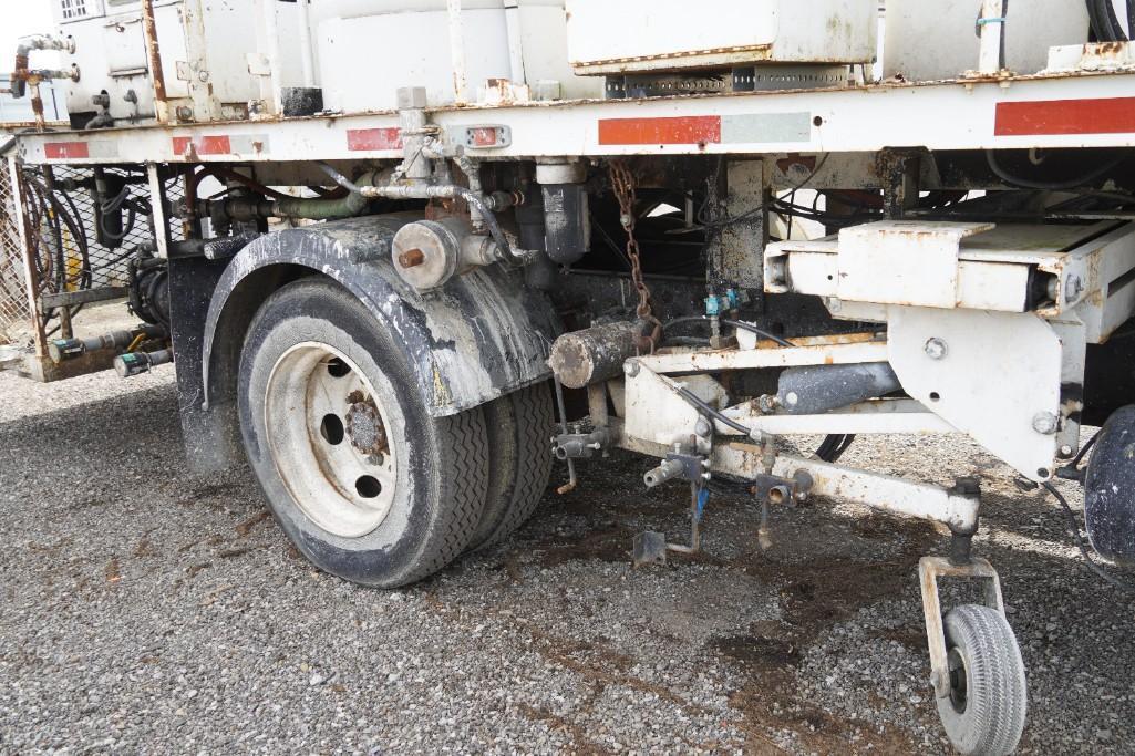 1990 GMC W6000 Line Painting Truck