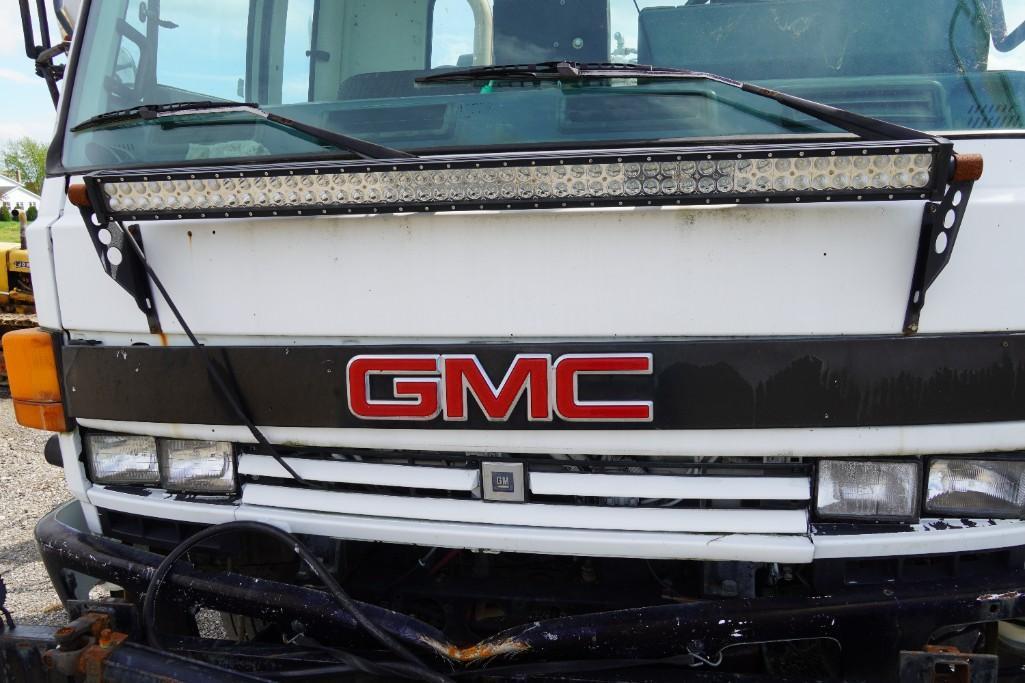 1990 GMC W6000 Line Painting Truck