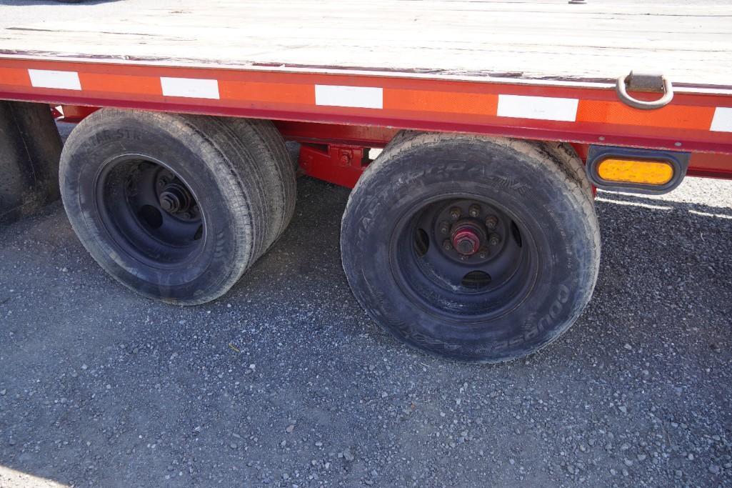 1992 Donahue Equipment Trailer