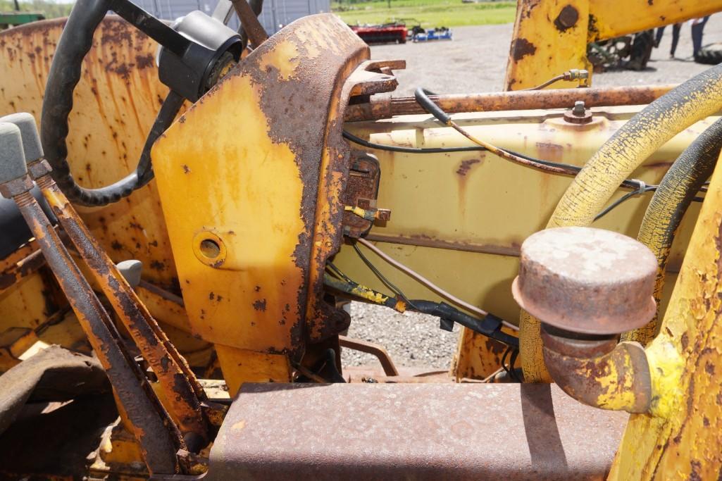 John Deere 440 Tractor