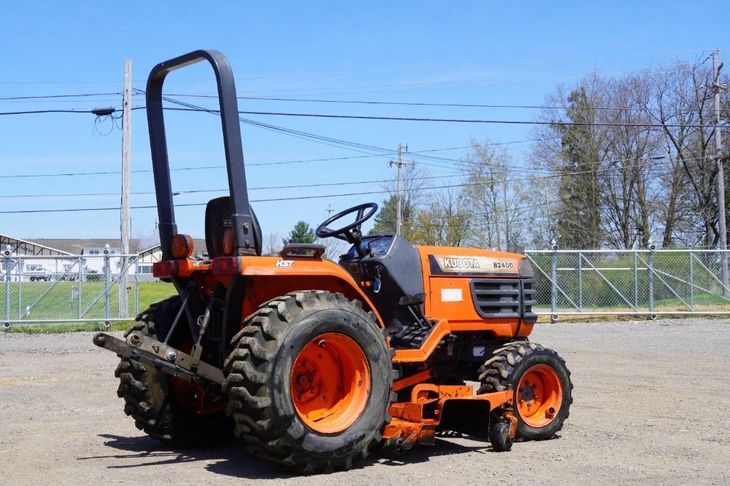 Kubota B2400HSD Tractor