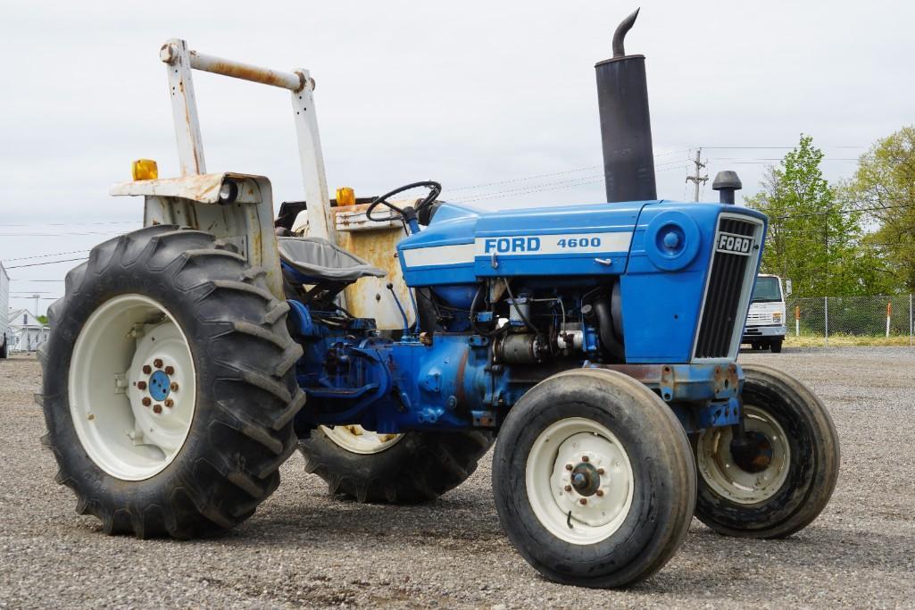 Ford 4600 Tractor