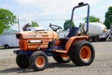 Kubota B7200 Tractor*