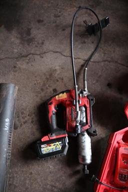 Milwaukee Cordless Grease Gun