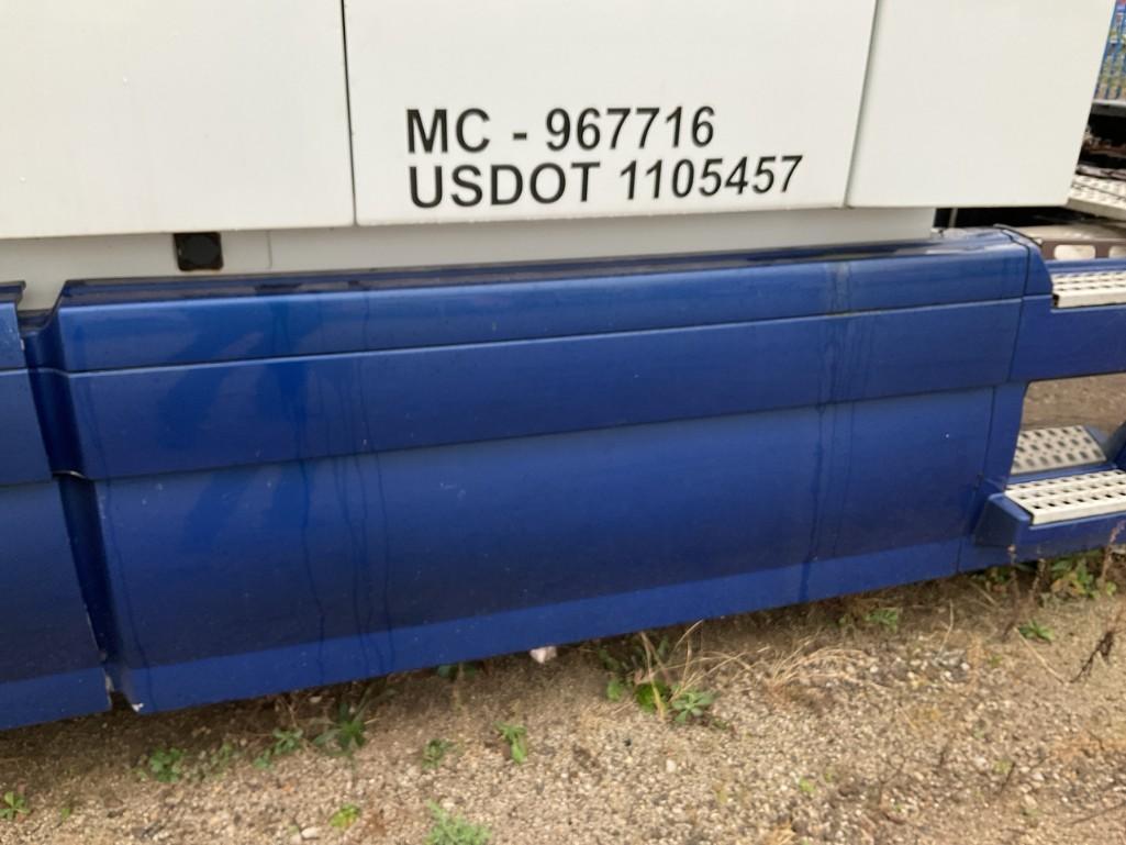 2007 Volvo VNL Truck with Sleeper Cab