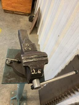 Vise on Stand