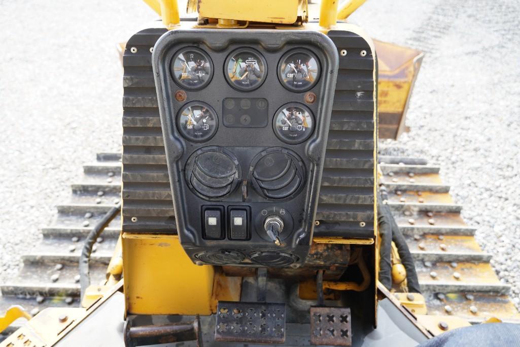 2004 Caterpillar D3G XL Dozer