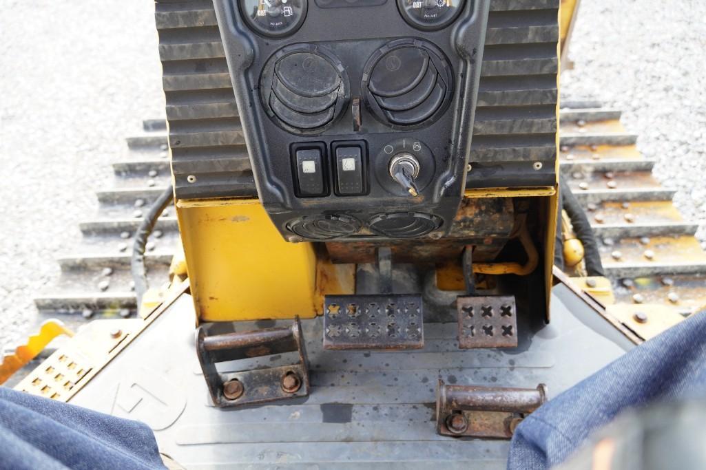 2004 Caterpillar D3G XL Dozer