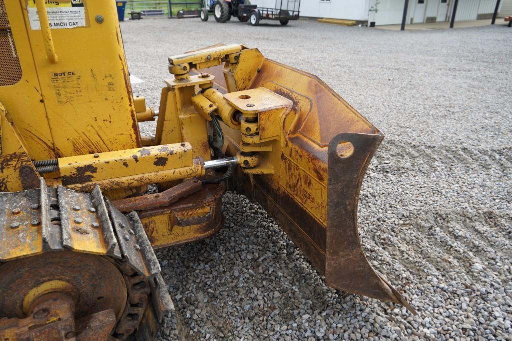 2004 Caterpillar D3G XL Dozer