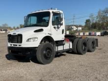 2007 Freightliner Semi Truck