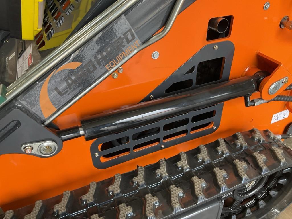 New Land Hero LDH-T460 Mini Track Skid Steer Loader