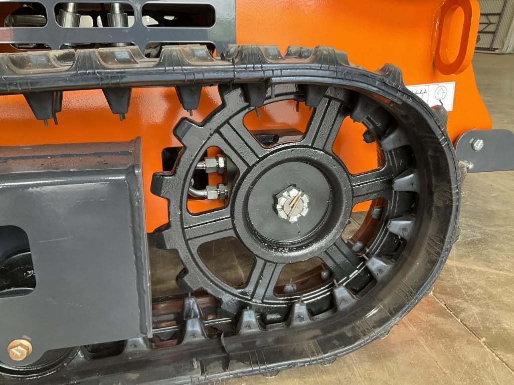 New Land Hero LDH-T460 Mini Track Skid Steer Loader