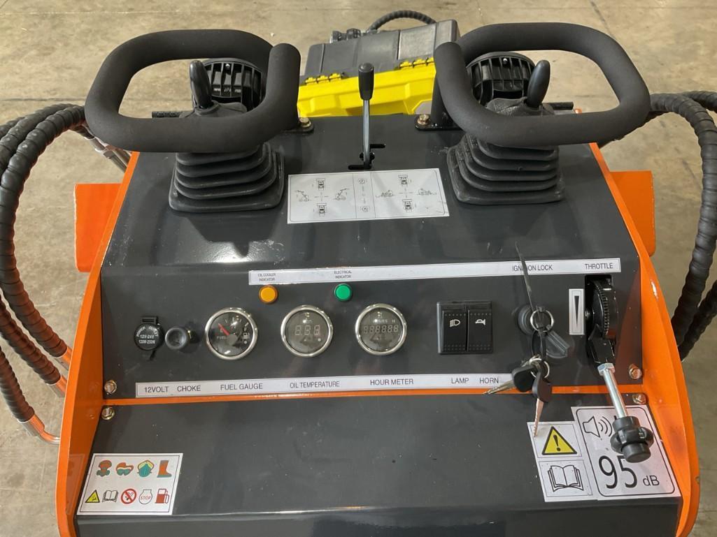 New Land Hero LDH-T460 Mini Track Skid Steer Loader