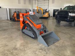 Hurricane HRC 700 Mini Skid Steer Loader