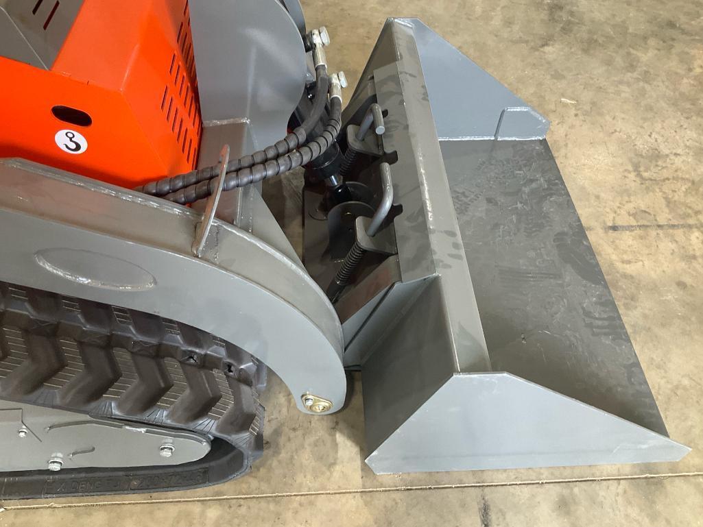 Hurricane HRC 700 Mini Skid Steer Loader