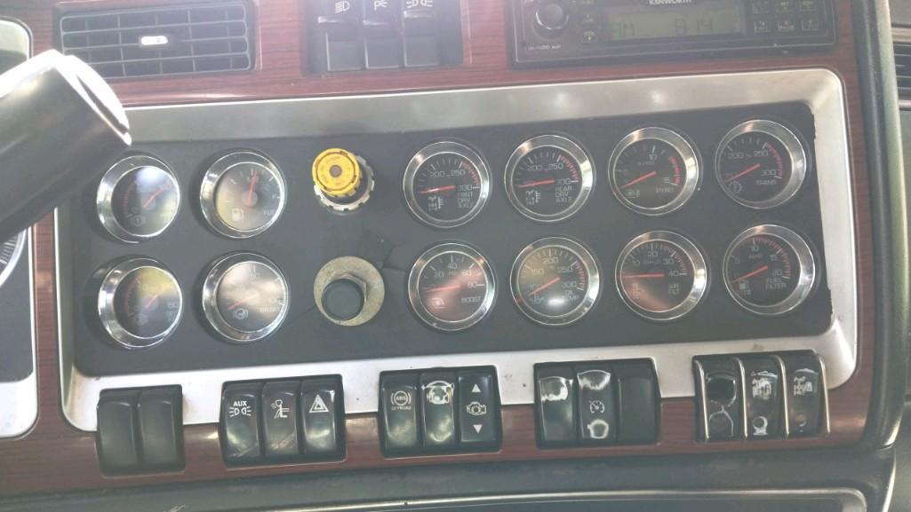 2007 Kenworth T800 Tri Axle Log Truck